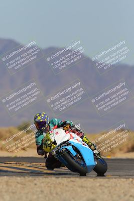 media/Mar-22-2025-CVMA (Sat) [[462c0ffedb]]/Race 13-Amateur Supersport Middleweight/